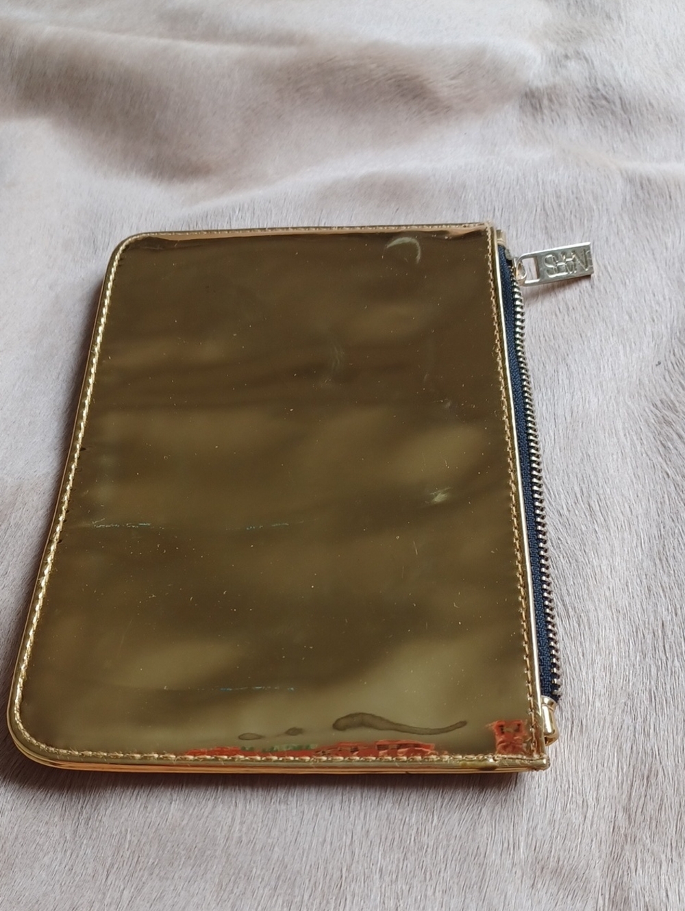 NARS Gold Cosmetic Bag - Picture 4 of 11